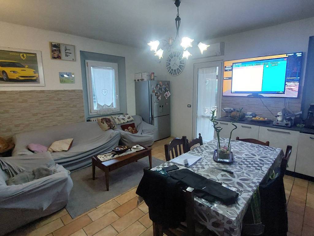 appartamento in vendita a Pianoro in zona Livergnano