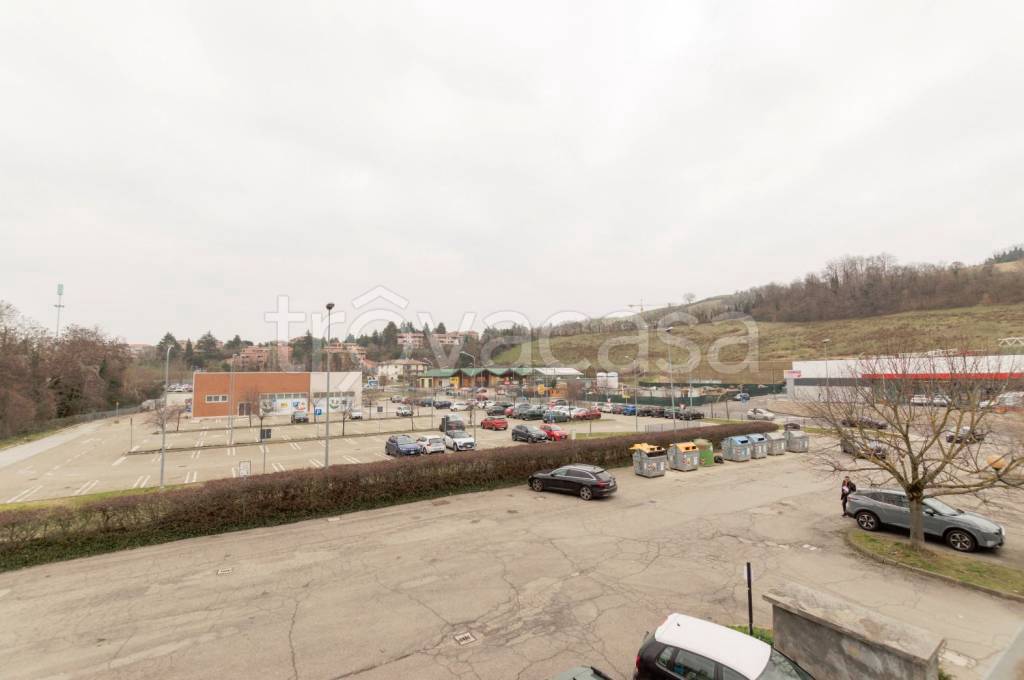 negozio in vendita a Pianoro