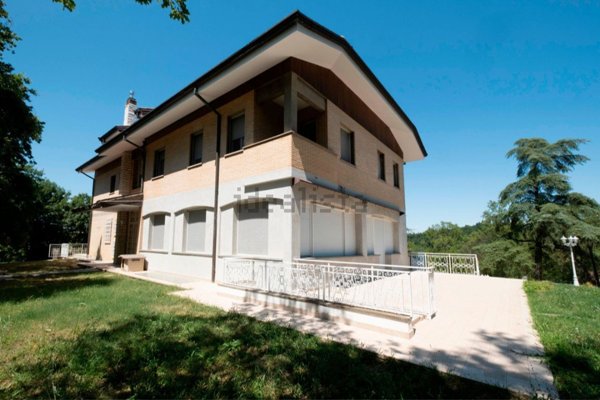 casa indipendente in vendita a Pianoro in zona Montecalvo