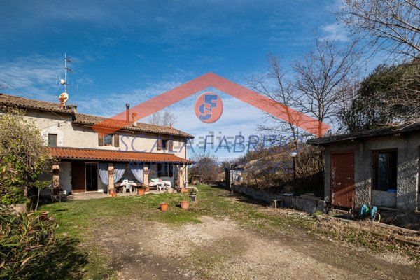 casa indipendente in vendita a Pianoro