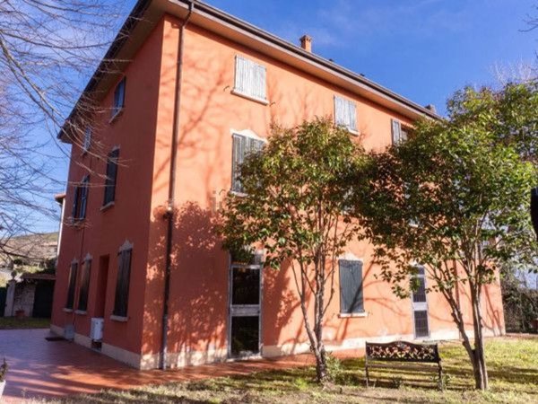casa indipendente in vendita a Pianoro in zona Zula