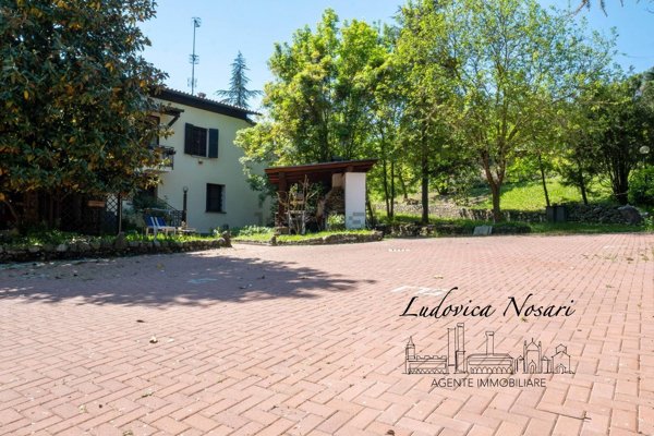 casa indipendente in vendita a Pianoro in zona Botteghino di Zocca