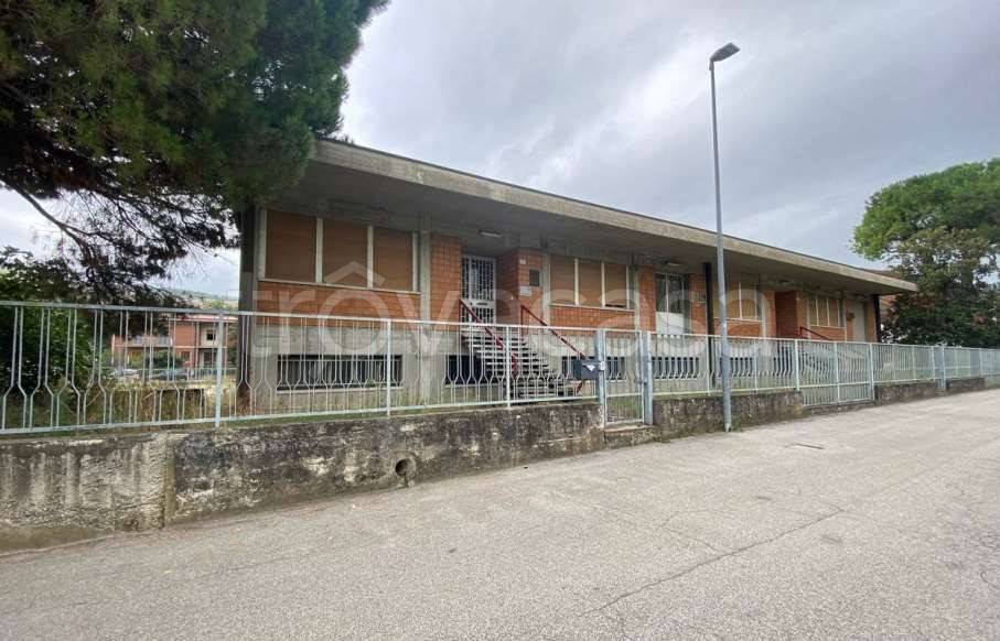 capannone in vendita a Pianoro in zona Guzzano