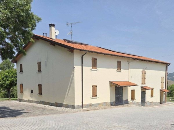 casa indipendente in vendita a Pianoro in zona Botteghino di Zocca