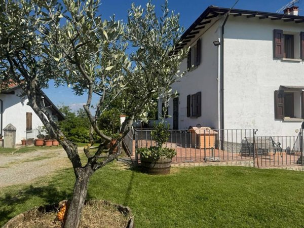 casa indipendente in vendita a Pianoro in zona Pian di Macina