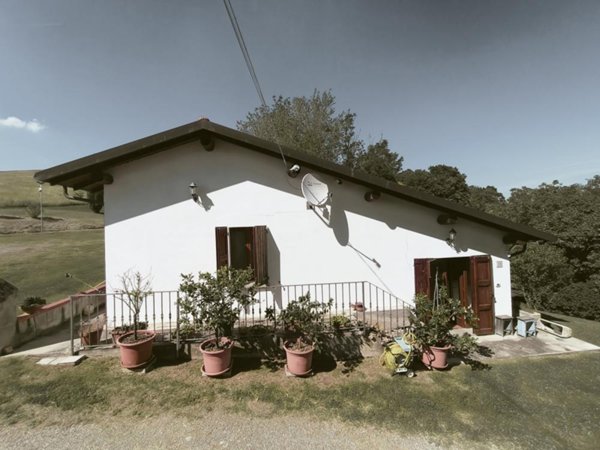 casa indipendente in vendita a Pianoro in zona Pian di Macina