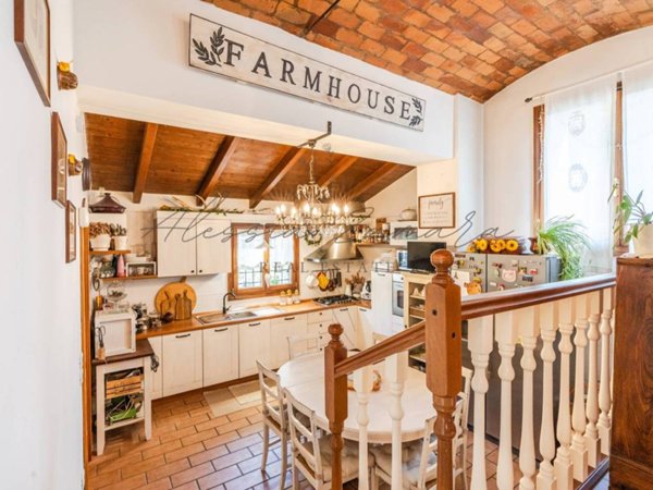 casa indipendente in vendita a Pianoro in zona Guzzano