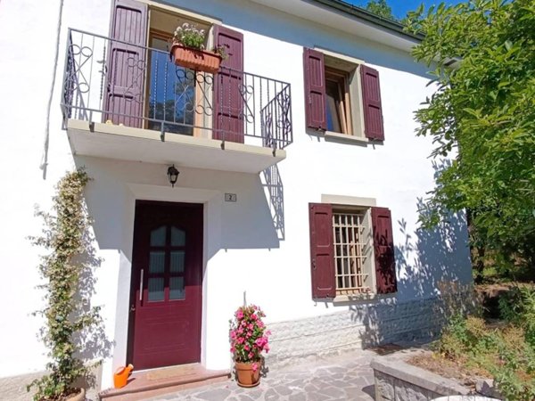 casa indipendente in vendita a Pianoro in zona Guzzano
