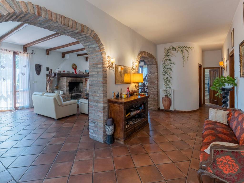 casa indipendente in vendita a Pianoro