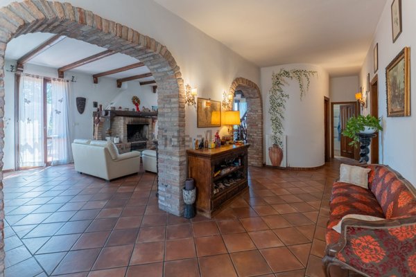 casa indipendente in vendita a Pianoro in zona Pian di Macina