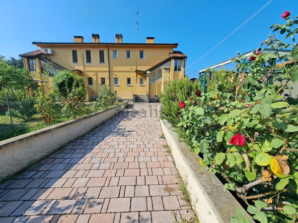 appartamento in vendita a Pianoro in zona Pian di Macina