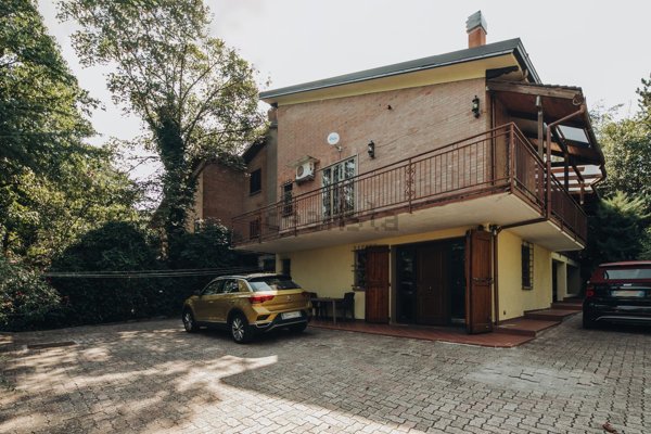casa indipendente in vendita a Pianoro