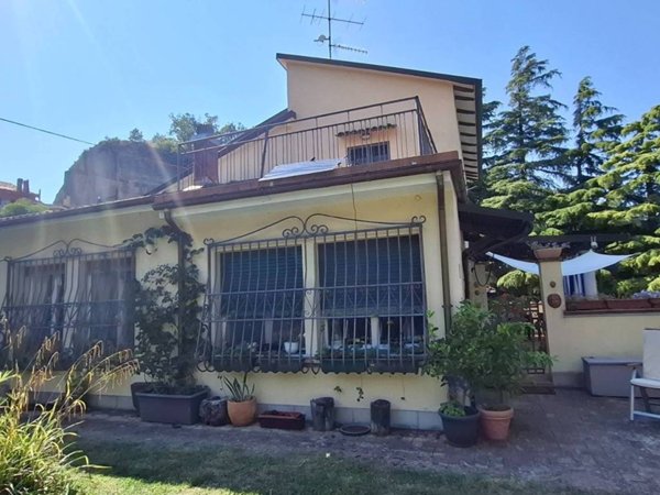 casa indipendente in vendita a Pianoro in zona Livergnano