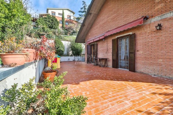 casa indipendente in vendita a Pianoro