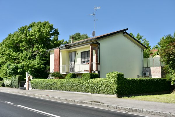 casa indipendente in vendita a Pieve di Cento