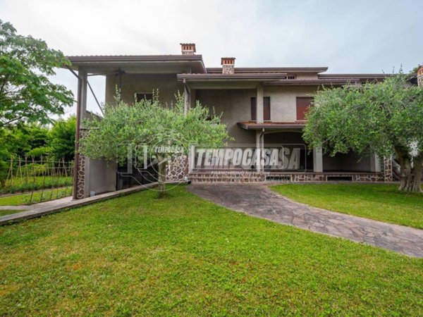 casa indipendente in vendita a Pieve di Cento