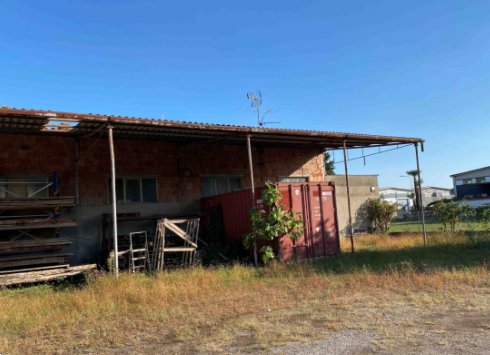 locale di sgombero in vendita a Pieve di Cento