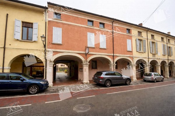 locale commerciale in vendita a Pieve di Cento
