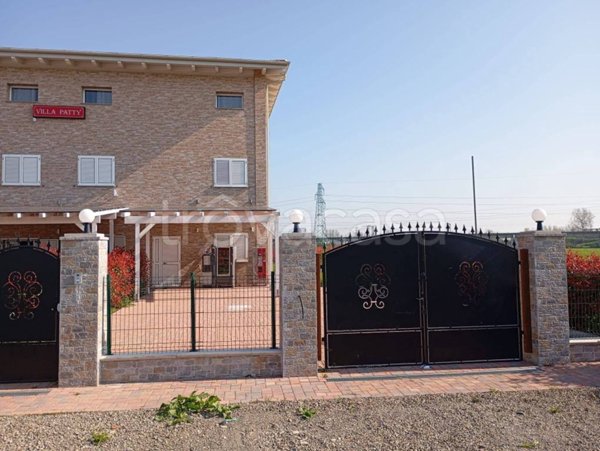 casa indipendente in vendita a Sala Bolognese in zona Osteria Nuova