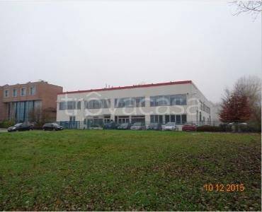 locale commerciale in vendita a Sala Bolognese in zona Padulle