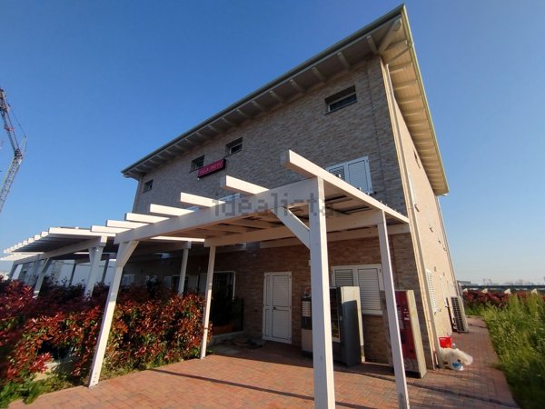 casa indipendente in vendita a Sala Bolognese in zona Osteria Nuova