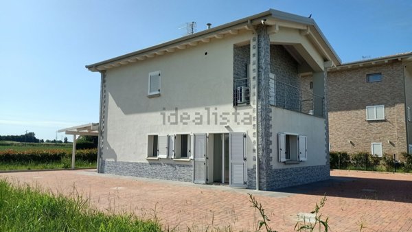 casa indipendente in vendita a Sala Bolognese in zona Osteria Nuova