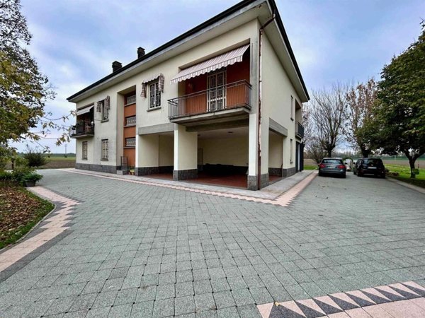 casa indipendente in vendita a Sala Bolognese in zona Sala