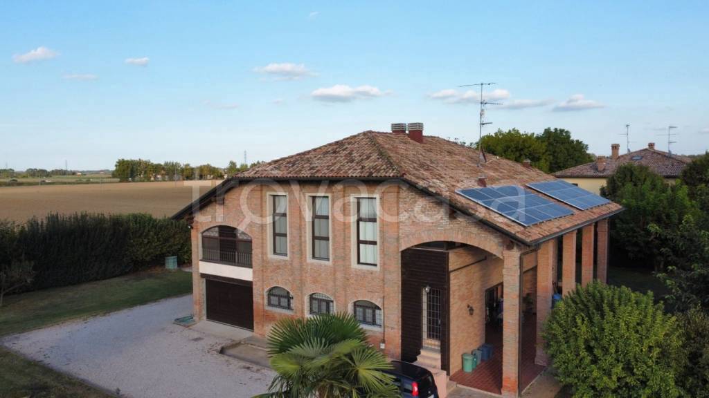 casa indipendente in vendita a Sala Bolognese in zona Sala