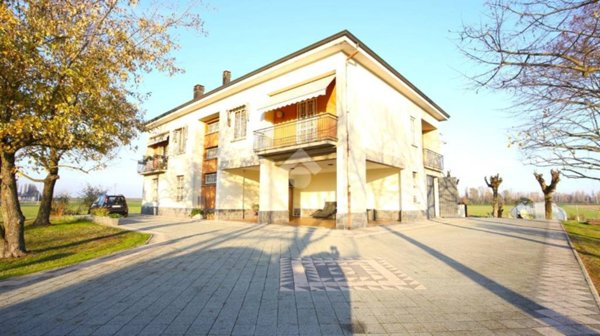 casa indipendente in vendita a Sala Bolognese in zona Bagno di Piano