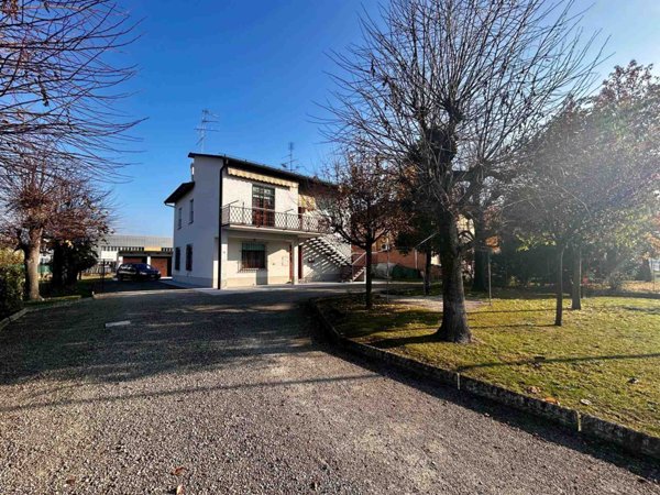 appartamento in vendita a Sala Bolognese in zona Osteria Nuova