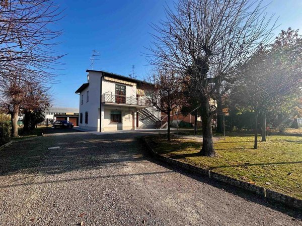 appartamento in vendita a Sala Bolognese in zona Sala