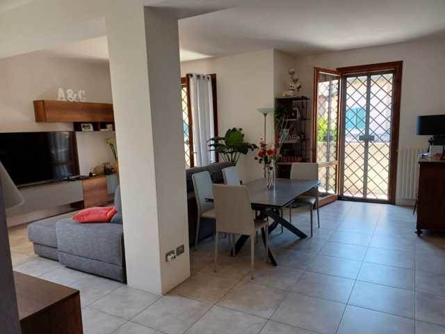 casa indipendente in vendita a Sala Bolognese in zona Sala