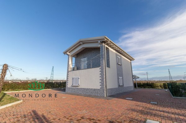 casa indipendente in vendita a Sala Bolognese in zona Osteria Nuova