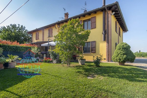 casa indipendente in vendita a Sala Bolognese in zona Padulle