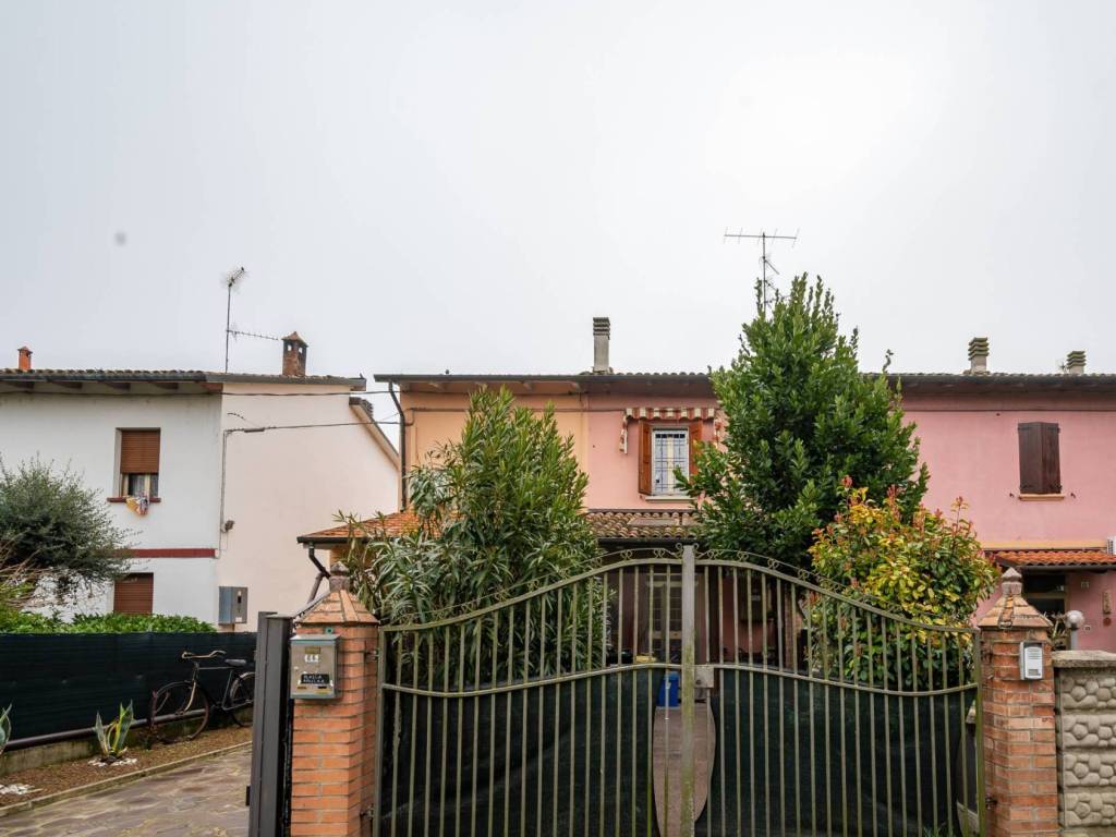 appartamento in vendita a Sala Bolognese in zona Padulle