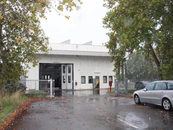 locale di sgombero in vendita a Sala Bolognese in zona Padulle