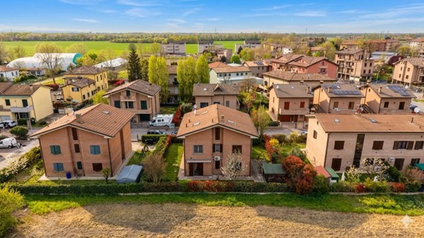 casa indipendente in vendita a Sala Bolognese in zona Padulle
