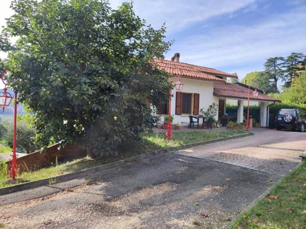 casa indipendente in vendita a San Benedetto Val di Sambro