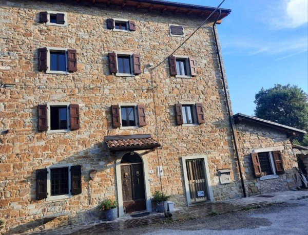 casa indipendente a San Benedetto Val di Sambro in zona Monte Fredente
