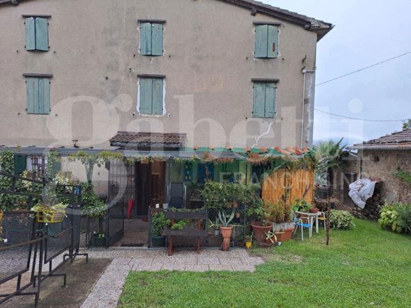 casa indipendente in vendita a San Benedetto Val di Sambro