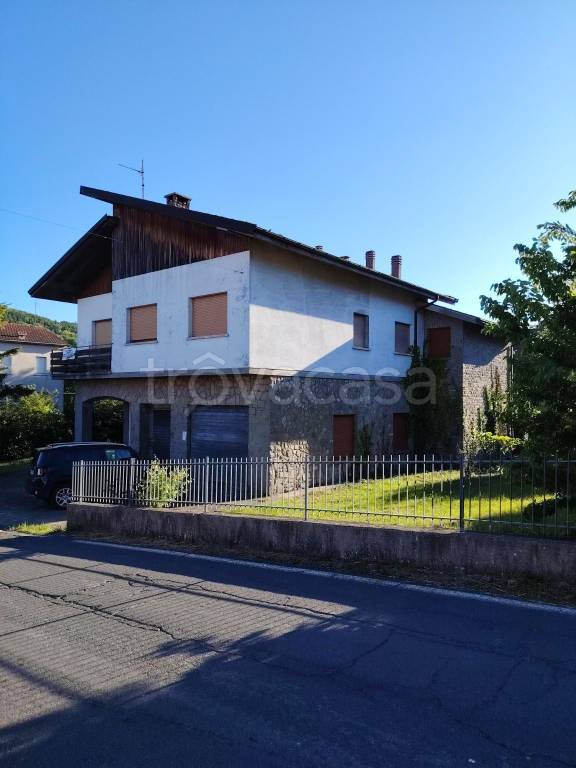 casa indipendente a San Benedetto Val di Sambro in zona Madonna dei Fornelli