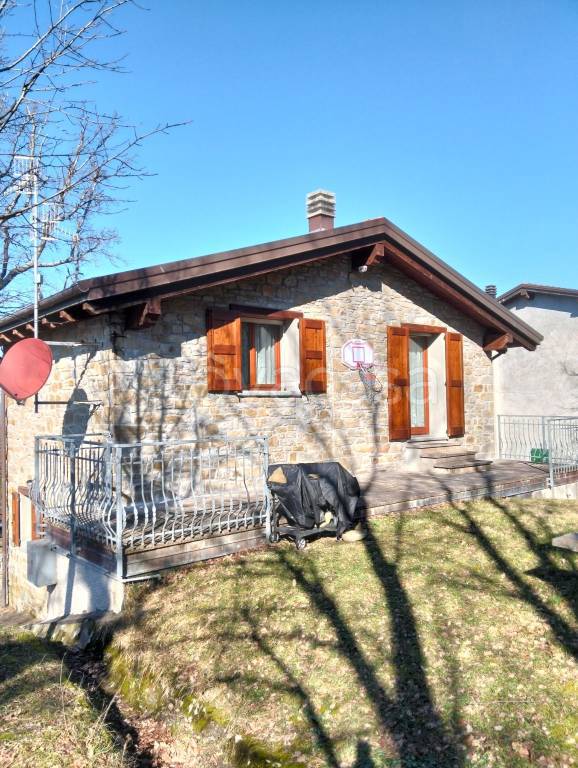 casa indipendente a San Benedetto Val di Sambro in zona Monte Fredente