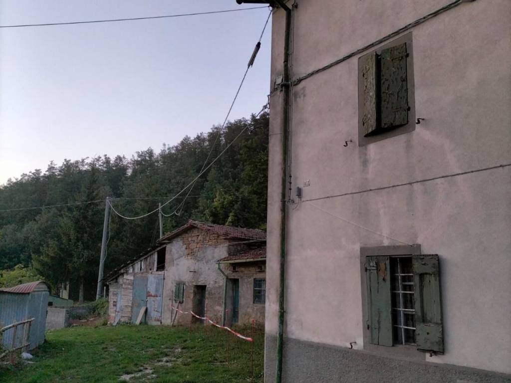 casa indipendente a San Benedetto Val di Sambro in zona Castel dell'Alpi