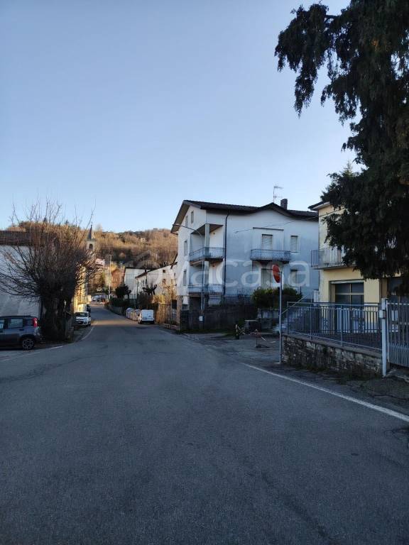 appartamento a San Benedetto Val di Sambro in zona Madonna dei Fornelli
