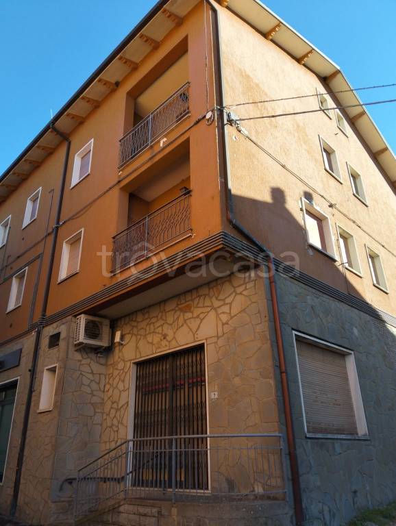 appartamento a San Benedetto Val di Sambro in zona Madonna dei Fornelli