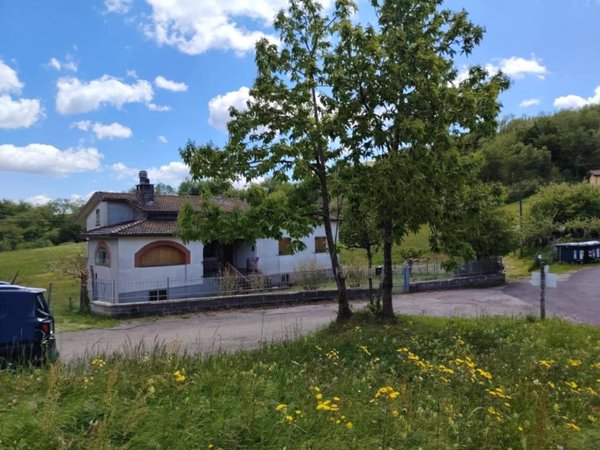 casa indipendente in vendita a San Benedetto Val di Sambro