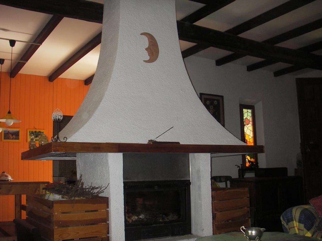 casa indipendente a San Benedetto Val di Sambro in zona Piano del Voglio