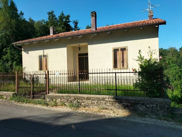 casa indipendente in vendita a San Benedetto Val di Sambro