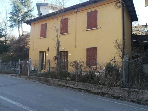 casa indipendente a San Benedetto Val di Sambro in zona Castel dell'Alpi