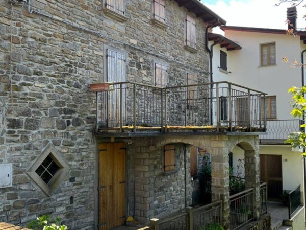 casa indipendente a San Benedetto Val di Sambro in zona Castel dell'Alpi